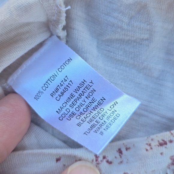 Flag Tee Shirt, Size Medium - Picture 6 of 6